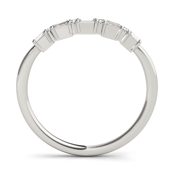 Luitgard Ehering mit Fancy-Shape-Diamanten aus 14K WeiÃŸgold