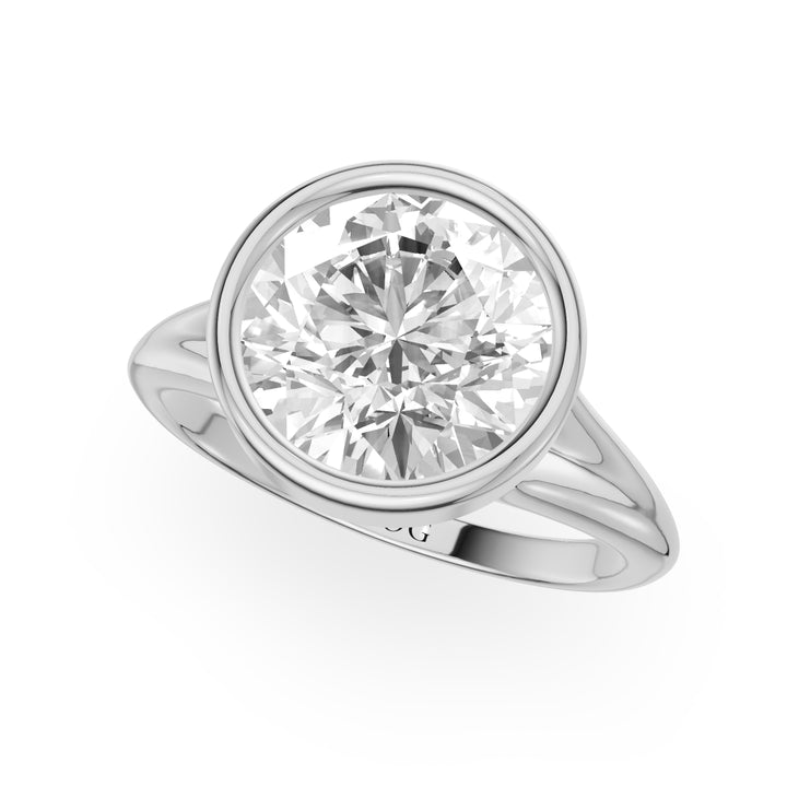 Duisburg Bezel-Solitaire-Ring im Smaragdschliff in 9K Weißgold